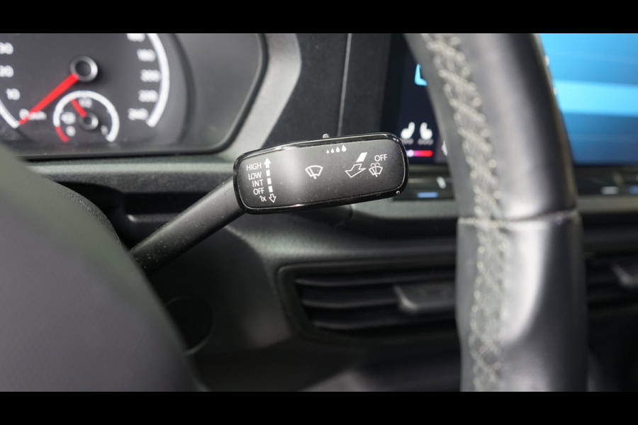 Volkswagen Caddy 1.5 eTSI MAXTON DESIGN AUTOMAAT|BENZINE|CAMERA|CARPLAY|CRUISE|NAVIGATIE|PDC|STANDKACHEL|STOELVERWARMING|TREKHAAK