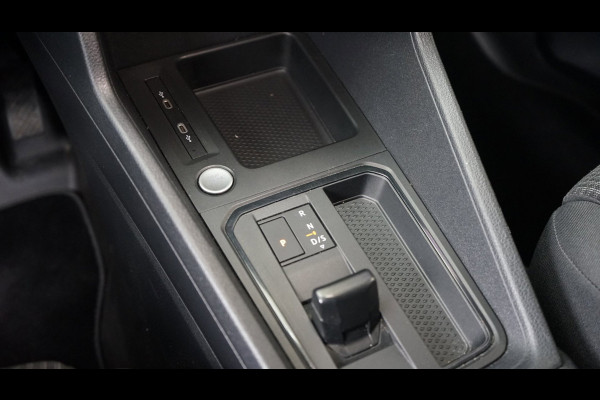 Volkswagen Caddy 1.5 eTSI MAXTON DESIGN AUTOMAAT|BENZINE|CAMERA|CARPLAY|CRUISE|NAVIGATIE|PDC|STANDKACHEL|STOELVERWARMING|TREKHAAK