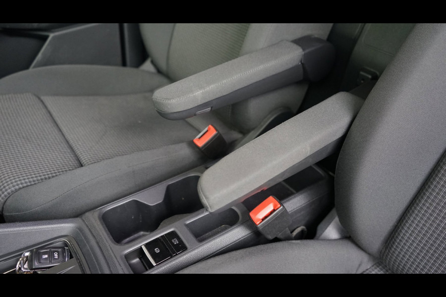 Volkswagen Caddy 1.5 eTSI MAXTON DESIGN AUTOMAAT|BENZINE|CAMERA|CARPLAY|CRUISE|NAVIGATIE|PDC|STANDKACHEL|STOELVERWARMING|TREKHAAK