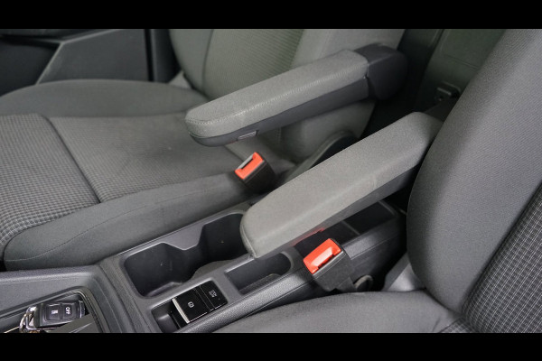 Volkswagen Caddy 1.5 eTSI MAXTON DESIGN AUTOMAAT|BENZINE|CAMERA|CARPLAY|CRUISE|NAVIGATIE|PDC|STANDKACHEL|STOELVERWARMING|TREKHAAK