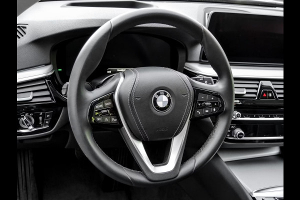 BMW 5 Serie Touring 530e ** LASER, NAVI+, DAKOTA LEDER, PANORAMA, HuD, KEYLESS, MEM, 38.5k onder NP ** 1e EIG - UNFALLFREI - BMW GAR ** ** INFORMEER OOK NAAR ONZE AANTREKKELIJKE FINANCIAL-LEASE TARIEVEN **