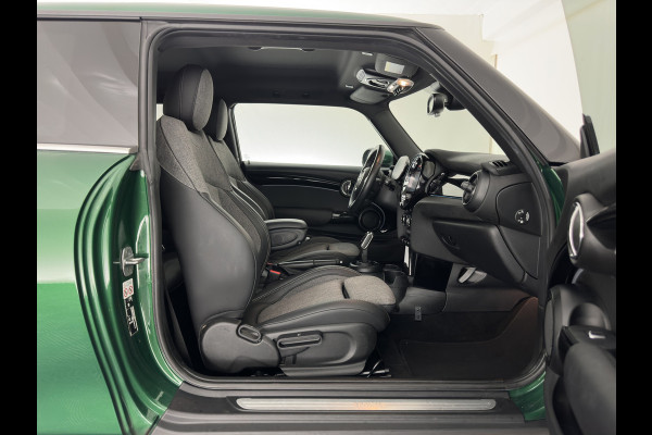 MINI 3-deurs 1.5 One Business Edition (INCL.BTW) Aut. *LEATHER-FABRIC | FULL-LED | NAVI-FULLMAP | SPORT-SEATS | AMBIENT-LIGHT | DIGI-COCKPIT | PRIVACY-GLASS | DAB+ | ECC | PDC | CRUISE | 16''ALU*