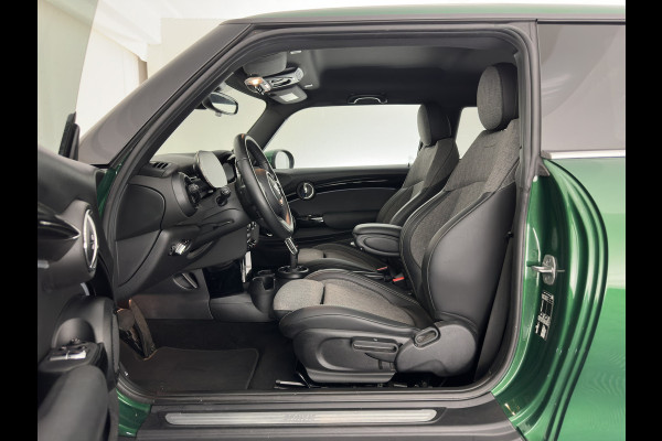 MINI 3-deurs 1.5 One Business Edition (INCL.BTW) Aut. *LEATHER-FABRIC | FULL-LED | NAVI-FULLMAP | SPORT-SEATS | AMBIENT-LIGHT | DIGI-COCKPIT | PRIVACY-GLASS | DAB+ | ECC | PDC | CRUISE | 16''ALU*