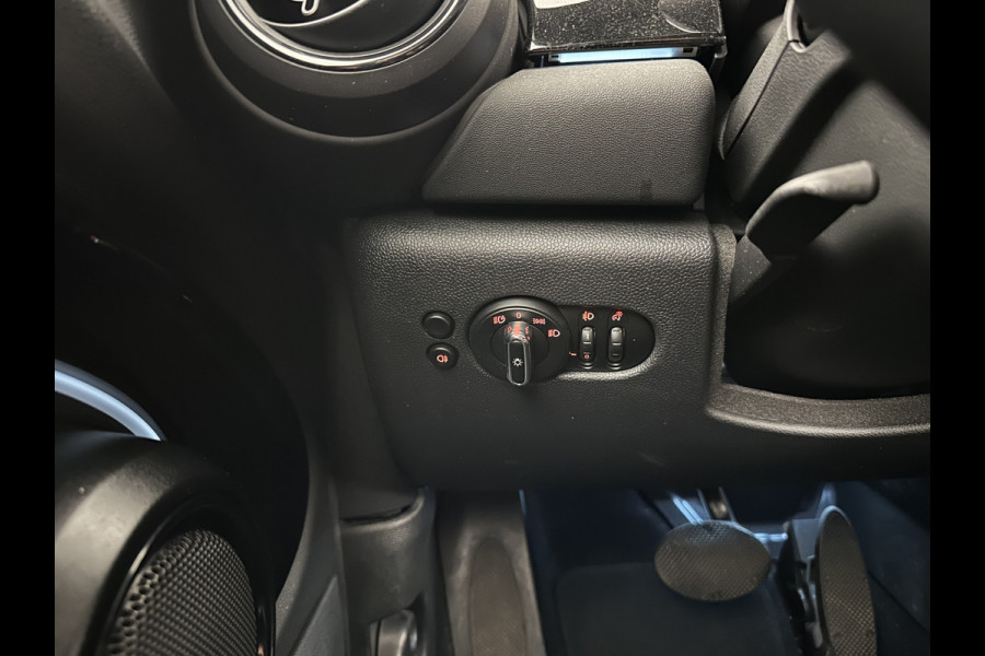 MINI 3-deurs 1.5 One Business Edition (INCL.BTW) Aut. *LEATHER-FABRIC | FULL-LED | NAVI-FULLMAP | SPORT-SEATS | AMBIENT-LIGHT | DIGI-COCKPIT | PRIVACY-GLASS | DAB+ | ECC | PDC | CRUISE | 16''ALU*