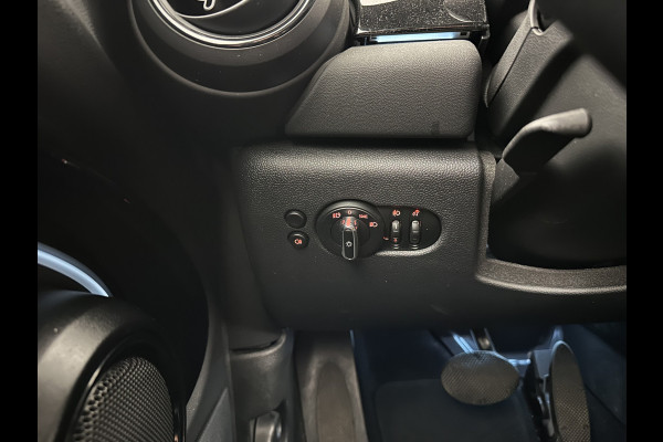 MINI 3-deurs 1.5 One Business Edition (INCL.BTW) Aut. *LEATHER-FABRIC | FULL-LED | NAVI-FULLMAP | SPORT-SEATS | AMBIENT-LIGHT | DIGI-COCKPIT | PRIVACY-GLASS | DAB+ | ECC | PDC | CRUISE | 16''ALU*