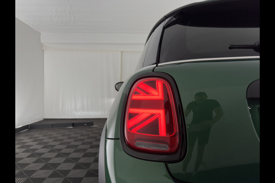 MINI 3-deurs 1.5 One Business Edition (INCL.BTW) Aut. *LEATHER-FABRIC | FULL-LED | NAVI-FULLMAP | SPORT-SEATS | AMBIENT-LIGHT | DIGI-COCKPIT | PRIVACY-GLASS | DAB+ | ECC | PDC | CRUISE | 16''ALU*