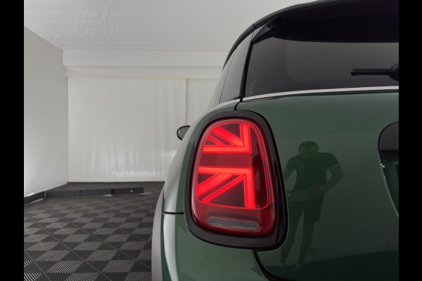 MINI 3-deurs 1.5 One Business Edition (INCL.BTW) Aut. *LEATHER-FABRIC | FULL-LED | NAVI-FULLMAP | SPORT-SEATS | AMBIENT-LIGHT | DIGI-COCKPIT | PRIVACY-GLASS | DAB+ | ECC | PDC | CRUISE | 16''ALU*