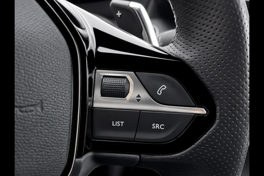 Peugeot 208 1.2 PureTech Allure pack Automaat Navigatie Apple CarPlay Android Auto Parkeerhulp Cruise control Climate control Lichtmetalen velgen