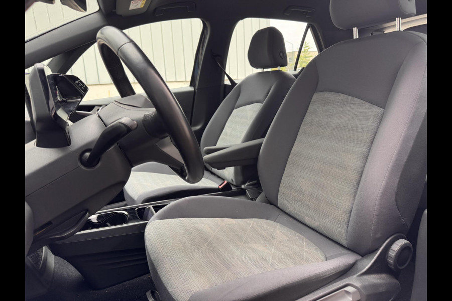 Volkswagen ID.3 Life 58 kWh | SOH: 95,1% | LED | 18"LM | Adaptive CC | Navi | Climate | Stoelverwarming |