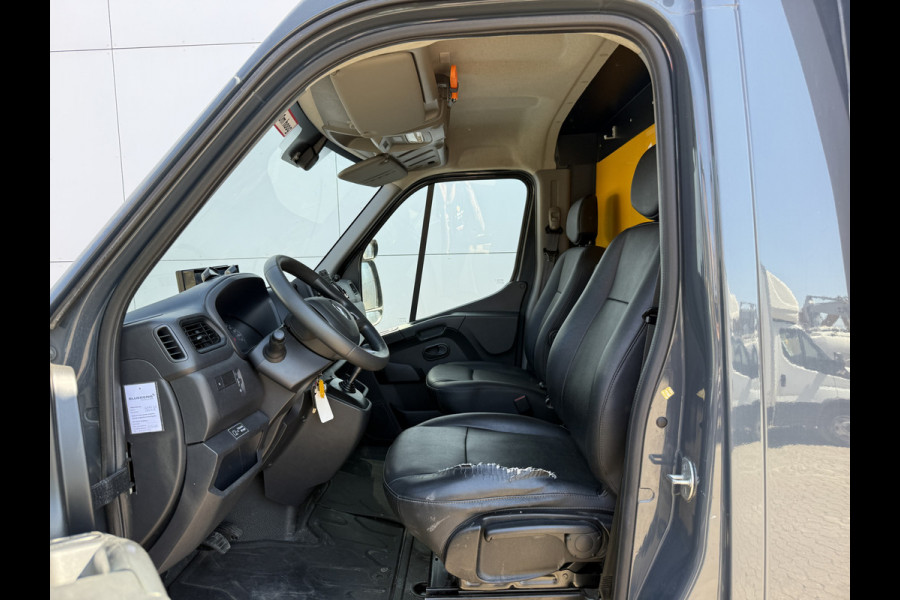 Renault Master Plancher T35 2.3 DCI 150PK Lowliner Bakwagen Airco Cruise Control Camera Foodtruck Meubelbak Paardenwagen
