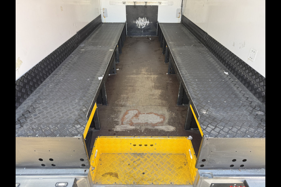 Renault Master Plancher T35 2.3 DCI 150PK Lowliner Bakwagen Airco Cruise Control Camera Foodtruck Meubelbak Paardenwagen