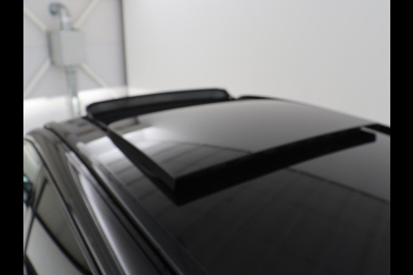 Škoda Enyaq iV 80 Business Edition | SOH 93,6% | Panoramadak | Leder/alcantara | Memory | Stuur/stoel verwarming | Adaptive cruise | Carplay | Sfeerverlichting | Camera | Park assist | Trekhaak