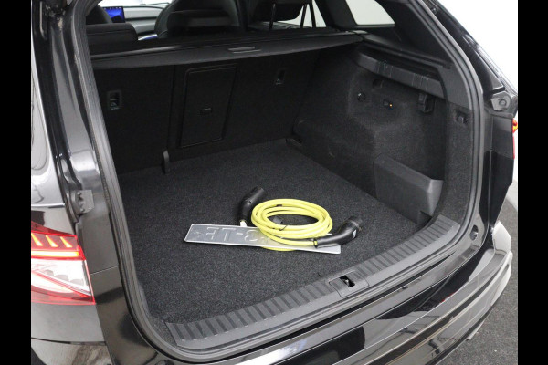 Škoda Enyaq iV 80 Business Edition | SOH 93,6% | Panoramadak | Leder/alcantara | Memory | Stuur/stoel verwarming | Adaptive cruise | Carplay | Sfeerverlichting | Camera | Park assist | Trekhaak