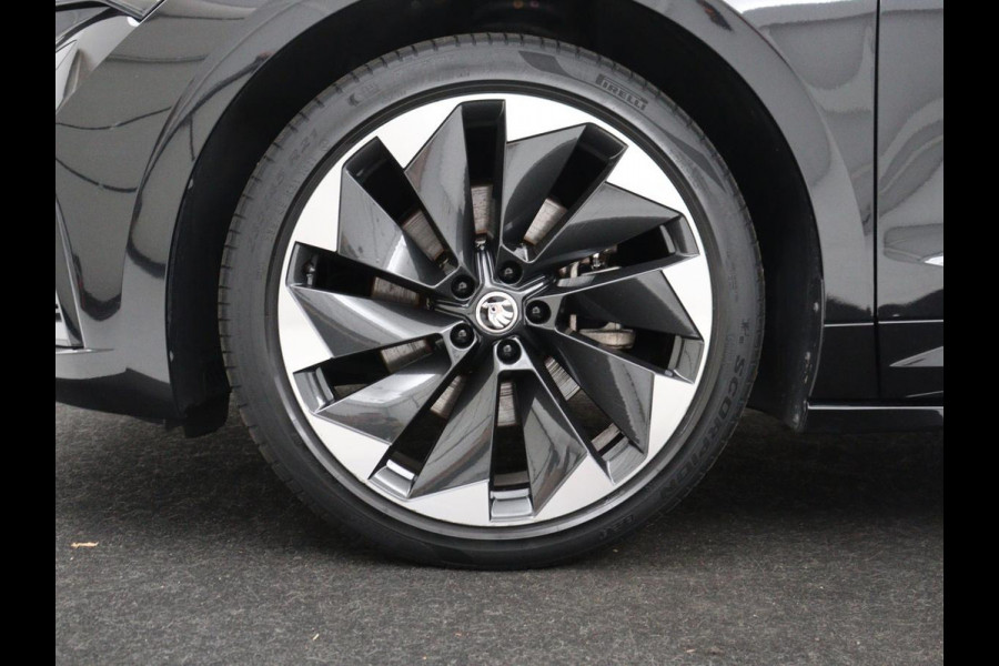 Škoda Enyaq iV 80 Business Edition | SOH 93,6% | Panoramadak | Leder/alcantara | Memory | Stuur/stoel verwarming | Adaptive cruise | Carplay | Sfeerverlichting | Camera | Park assist | Trekhaak