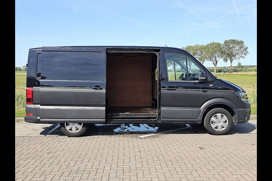 Volkswagen Crafter 30 2.0 TDI L3H2 Highline Cruise control, Airco, Pdc, Carplay, Navi, Camera, Stoelverwarming, DSG autom, Trekhaak