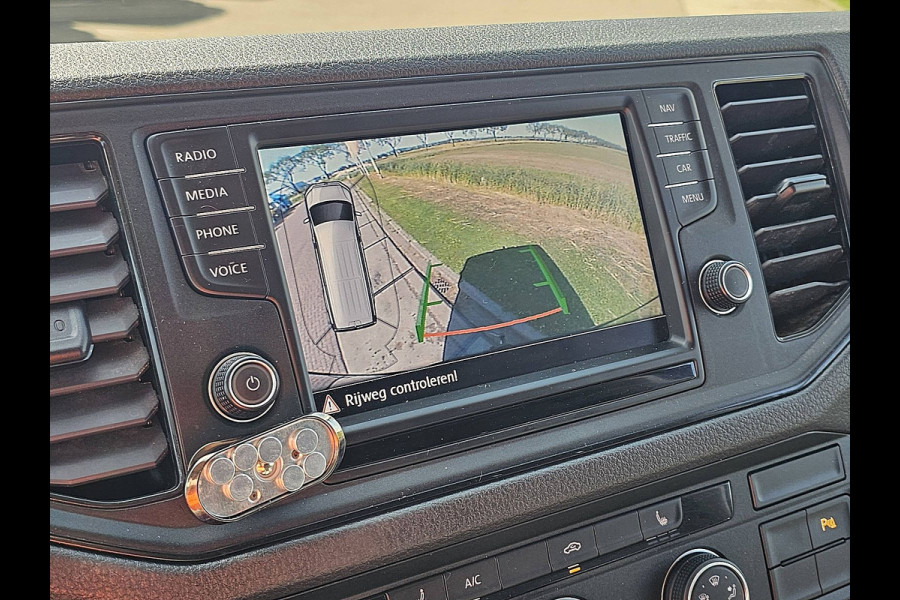Volkswagen Crafter 30 2.0 TDI L3H2 Highline Cruise control, Airco, Pdc, Carplay, Navi, Camera, Stoelverwarming, DSG autom, Trekhaak