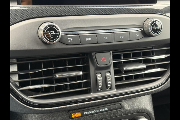 Ford Focus 1.0 EcoBoost ST Line Business 2e Eigenaar l Navi l Clima l Cruise l 125pk l Keyless l Pdc V+A l 18 '' Lmv  l N.A.P l Apk tot 02-2028