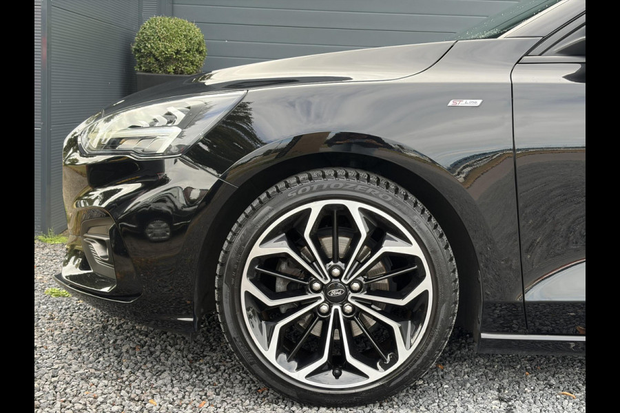 Ford Focus 1.0 EcoBoost ST Line Business 2e Eigenaar l Navi l Clima l Cruise l 125pk l Keyless l Pdc V+A l 18 '' Lmv  l N.A.P l Apk tot 02-2028