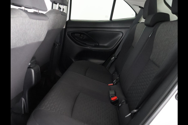 Toyota Yaris Cross 1.5 HYBRIDE BLACK & WHITE AUTOMAAT GARANTIE 3-2034 LM VELGEN. CARPLAY NAVI.ADAPTIEVE CRUISE CONTROLL