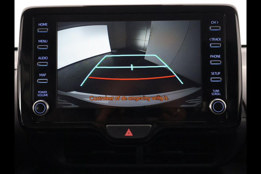 Toyota Yaris Cross 1.5 HYBRIDE BLACK & WHITE AUTOMAAT GARANTIE 3-2034 LM VELGEN. CARPLAY NAVI.ADAPTIEVE CRUISE CONTROLL