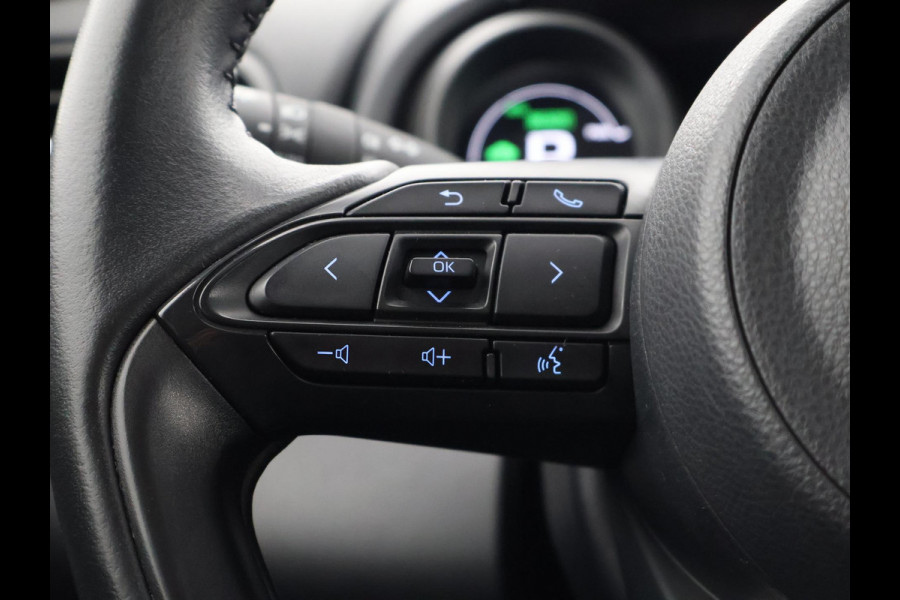 Toyota Yaris Cross 1.5 HYBRIDE BLACK & WHITE AUTOMAAT GARANTIE 3-2034 LM VELGEN. CARPLAY NAVI.ADAPTIEVE CRUISE CONTROLL