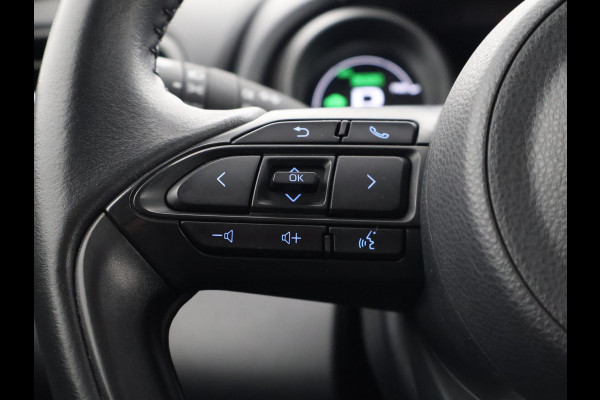 Toyota Yaris Cross 1.5 HYBRIDE BLACK & WHITE AUTOMAAT GARANTIE 3-2034 LM VELGEN. CARPLAY NAVI.ADAPTIEVE CRUISE CONTROLL