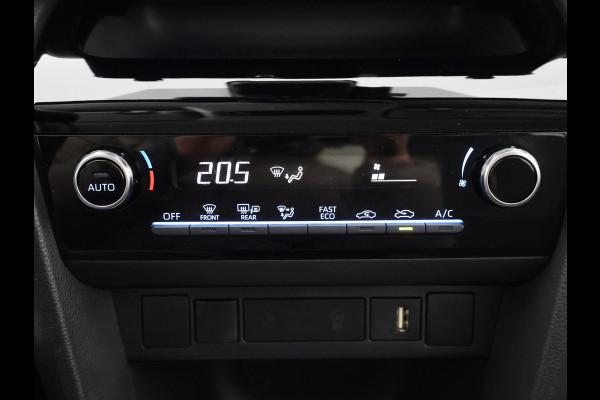 Toyota Yaris Cross 1.5 HYBRIDE BLACK & WHITE AUTOMAAT GARANTIE 3-2034 LM VELGEN. CARPLAY NAVI.ADAPTIEVE CRUISE CONTROLL