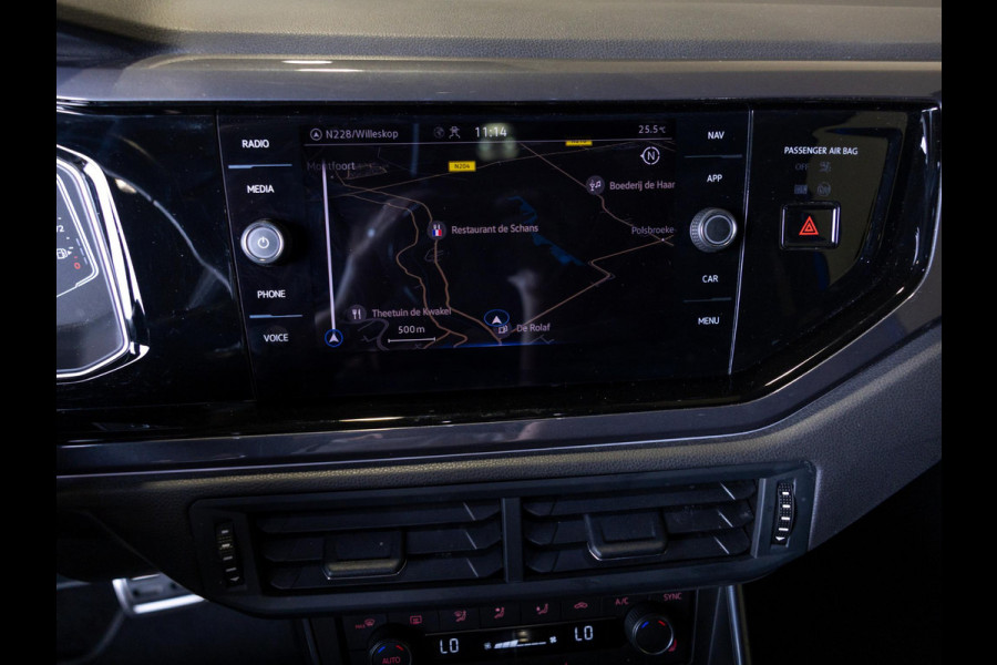 Volkswagen Polo 1.0 TSI Highline Business R 110pk / Panoramadak / Beats audio / Achteruitrijcamera / Stoelverwarming / Cruise control adaptief / Navigatie / Apple carplay /