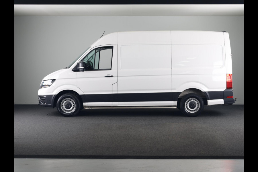 Volkswagen Crafter 35 2.0 TDI L3H3 Highline EURO VI 140 pk Automaat | Verlengde garantie | Navigatie | Trekhaak | Parkeersensoren | Achteruitrijcamera | Cruise control |