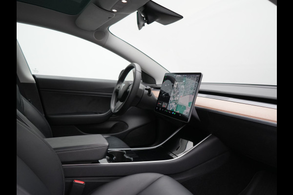 Tesla Model 3 Standard RWD Plus 60 kWh 325pk | Adaptive Cruise | Panodak | Self Driving | Camera | Keyless | Navigatie Via Google Maps | Spotify | DAB | 19"L.M |