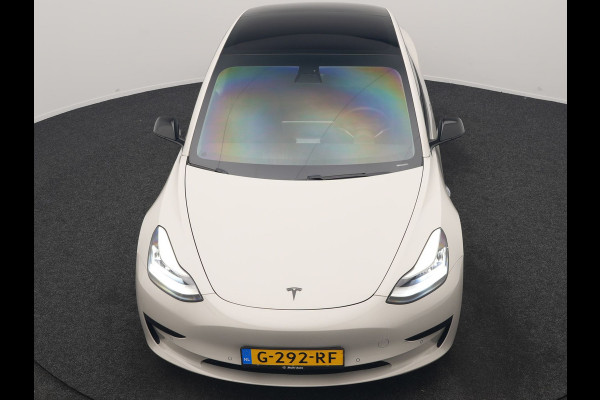 Tesla Model 3 Standard RWD Plus 60 kWh 325pk | Adaptive Cruise | Panodak | Self Driving | Camera | Keyless | Navigatie Via Google Maps | Spotify | DAB | 19"L.M |