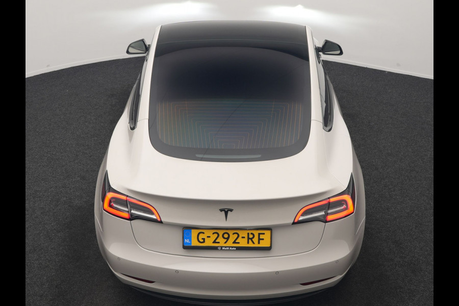 Tesla Model 3 Standard RWD Plus 60 kWh 325pk | Adaptive Cruise | Panodak | Self Driving | Camera | Keyless | Navigatie Via Google Maps | Spotify | DAB | 19"L.M |