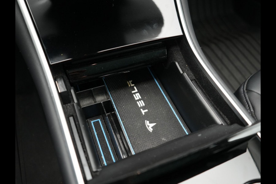 Tesla Model 3 Standard RWD Plus 60 kWh 325pk | Adaptive Cruise | Panodak | Self Driving | Camera | Keyless | Navigatie Via Google Maps | Spotify | DAB | 19"L.M |