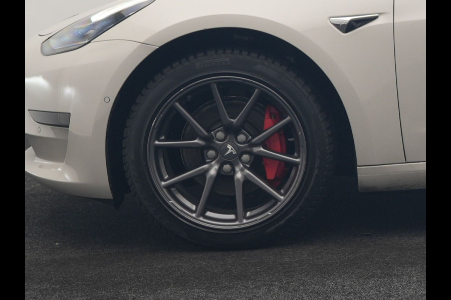 Tesla Model 3 Standard RWD Plus 60 kWh 325pk | Adaptive Cruise | Panodak | Self Driving | Camera | Keyless | Navigatie Via Google Maps | Spotify | DAB | 19"L.M |
