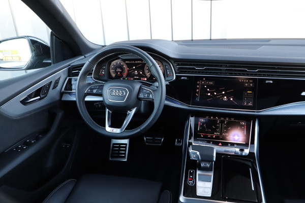 Audi Q8 60 TFSI e quattro S Competition | 490PK | Achterasbesturing | Luchtvering | Head-up | Keyless-go | S-Stoelen | Matrix-led | Sfee