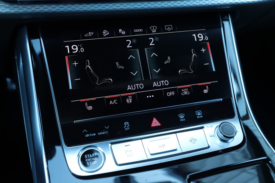 Audi Q8 60 TFSI e quattro S Competition | 490PK | Achterasbesturing | Luchtvering | Head-up | Keyless-go | S-Stoelen | Matrix-led | Sfee