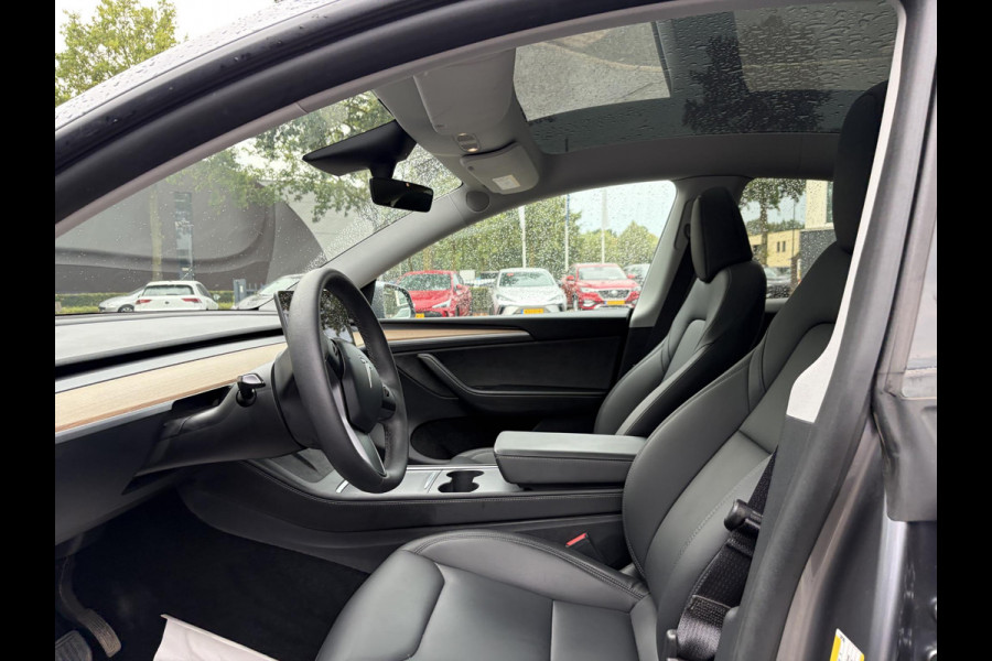 Tesla Model Y Long Range AWD 75 kWh SOH 97%| QUICKSILVER!| TESLA FABRIEKSGARANTIE TOT 05-2027/ 80.000KM | FABRIEKSGARANTIE OP ACCU & AANDRIJFLIJN TOT 2031 OF 192.000 KM |