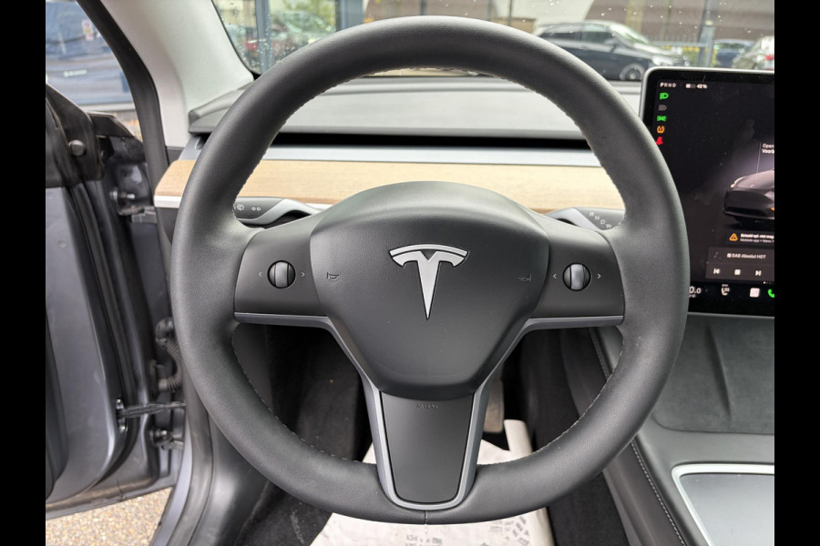 Tesla Model Y Long Range AWD 75 kWh SOH 97%| QUICKSILVER!| TESLA FABRIEKSGARANTIE TOT 05-2027/ 80.000KM | FABRIEKSGARANTIE OP ACCU & AANDRIJFLIJN TOT 2031 OF 192.000 KM |