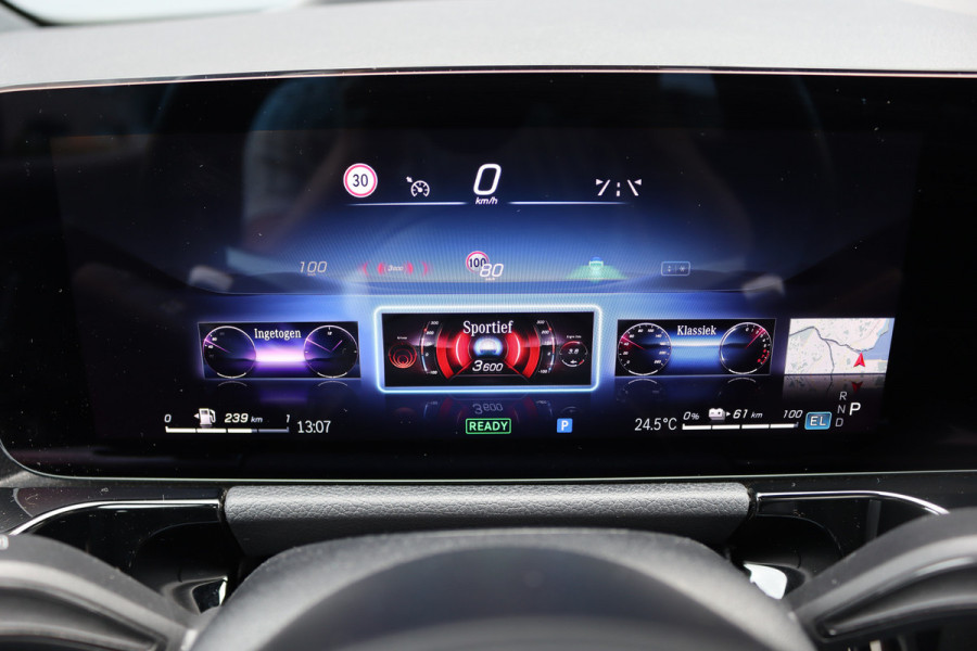 Mercedes-Benz GLA 250 e Star Edition AMG Line | Premium+ | Memory | Panoramadak | Distronic | Surround Camera | HUD | Keyless Go | Augmented Reality | Zitcomfortpakket |
