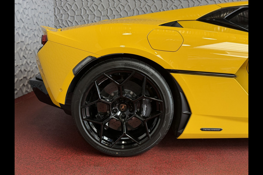 Lamborghini Temerario 4.0 V8 920 PK GIALLO AUGE - LIFT - SONUS - 5 Year Warranty Pass Display - Stoel Verw/Koeling - Style Pack -