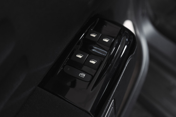 Citroën C3 1.2 PureTech 82 PK Feel Edition | Cruise | PDC | App. Connect | ECC | LM 16" |