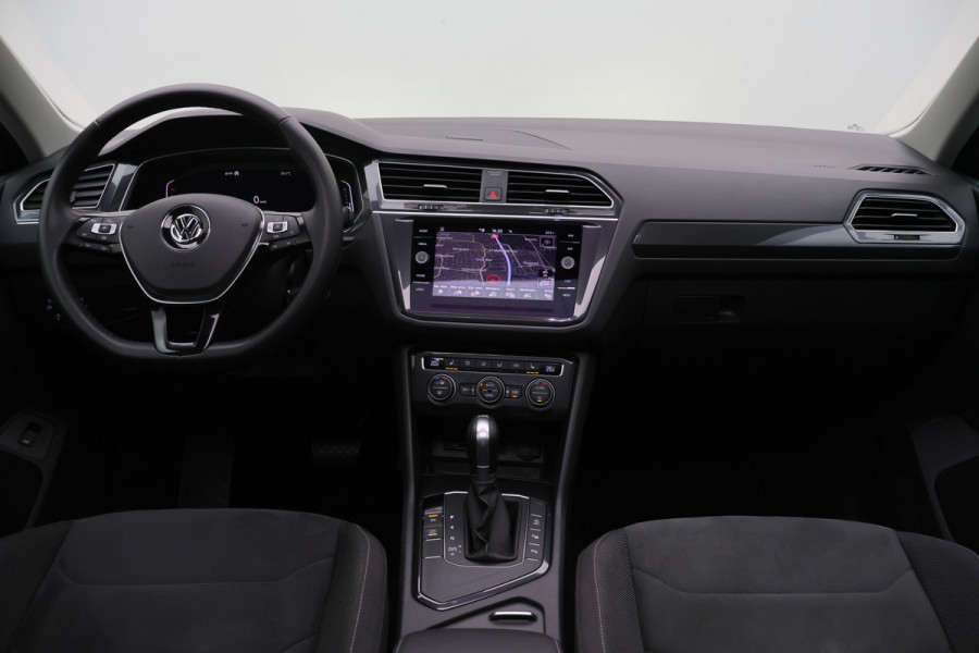 Volkswagen Tiguan 1.5 TSI ACT Highline Panoramadak, Virtual Cockpit, Apple Carplay, ACC, Camera, PDC