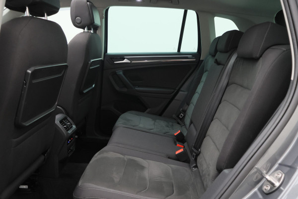 Volkswagen Tiguan 1.5 TSI ACT Highline Panoramadak, Virtual Cockpit, Apple Carplay, ACC, Camera, PDC