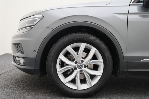 Volkswagen Tiguan 1.5 TSI ACT Highline Panoramadak, Virtual Cockpit, Apple Carplay, ACC, Camera, PDC