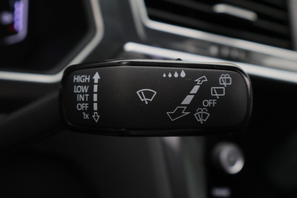Volkswagen Tiguan 1.5 TSI ACT Highline Panoramadak, Virtual Cockpit, Apple Carplay, ACC, Camera, PDC