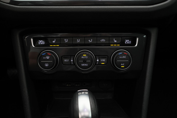 Volkswagen Tiguan 1.5 TSI ACT Highline Panoramadak, Virtual Cockpit, Apple Carplay, ACC, Camera, PDC
