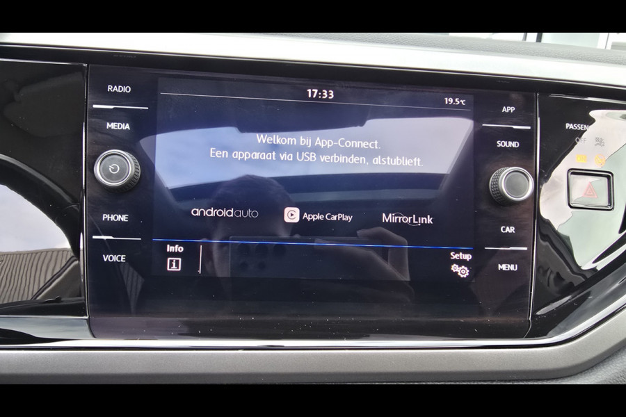 Volkswagen Polo 1.0 MPI Comfort, Pano, Carplay, Full OH!!