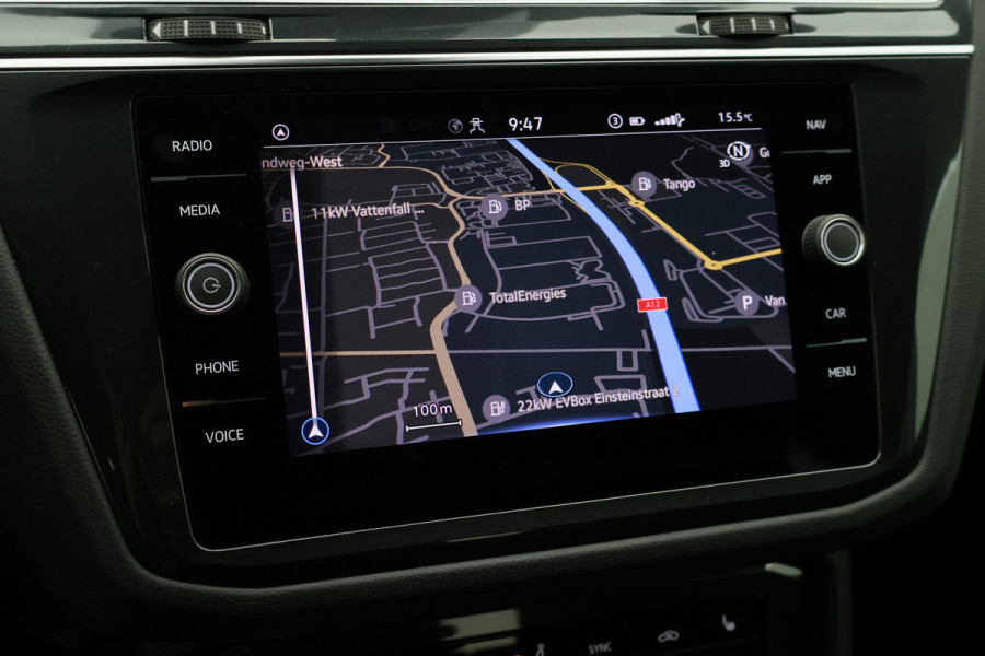 Volkswagen Tiguan 1.4 TSI DSG Plug-in Hybrid Life Navigatie, Camera, Apple CarPlay, ACC, Stoelverwarming, 17”, SOH 90.7%