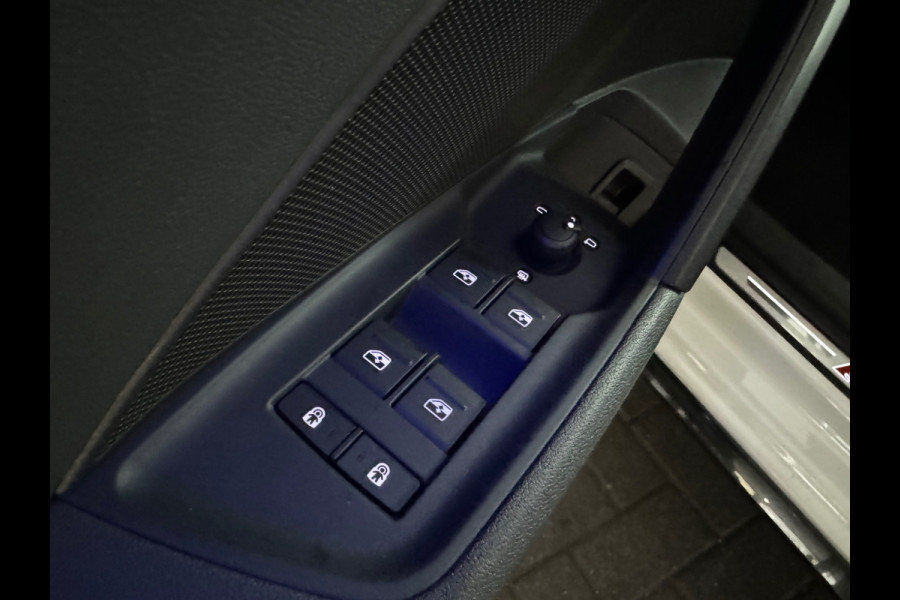 Audi A3 Sportback 45 TFSI e S edition Competition Pano|B&O|Sfeer|ACC|Lane|Camera