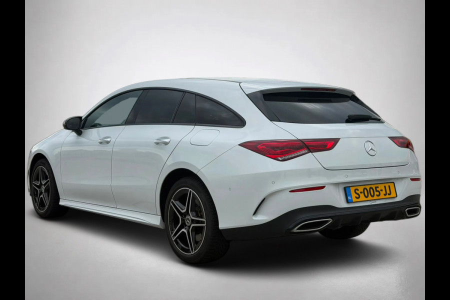Mercedes-Benz CLA-Klasse Shooting Brake 250 e AMG Line(NL-auto,1e Eig, Dealer OnderH, Panorama, SfeerVerlichting, Verwarming, Etc)